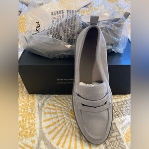 Vionic Uptown Light Gray Suede Shoes